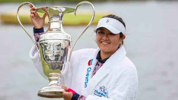 Lilia Vu holds the Dinah Shore trophy after winning the 2023 Chevron Championship.